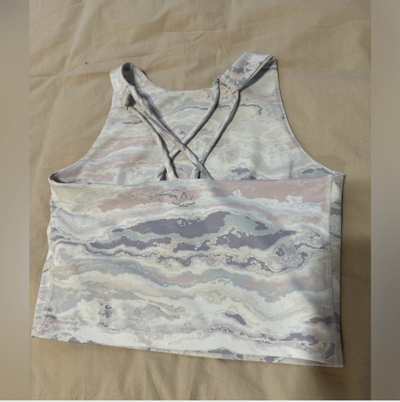 Beyond Yoga crop tank top - Picture 2 of 5